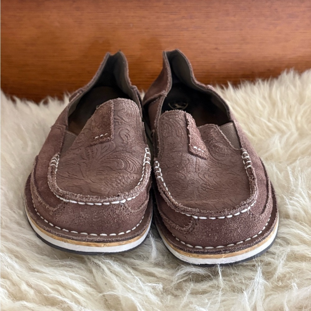 Ariat Brown Embossed Leather Cruisers Loafers